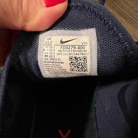 NIKE men blue sneakers /size 12 - Picture 8 of 12